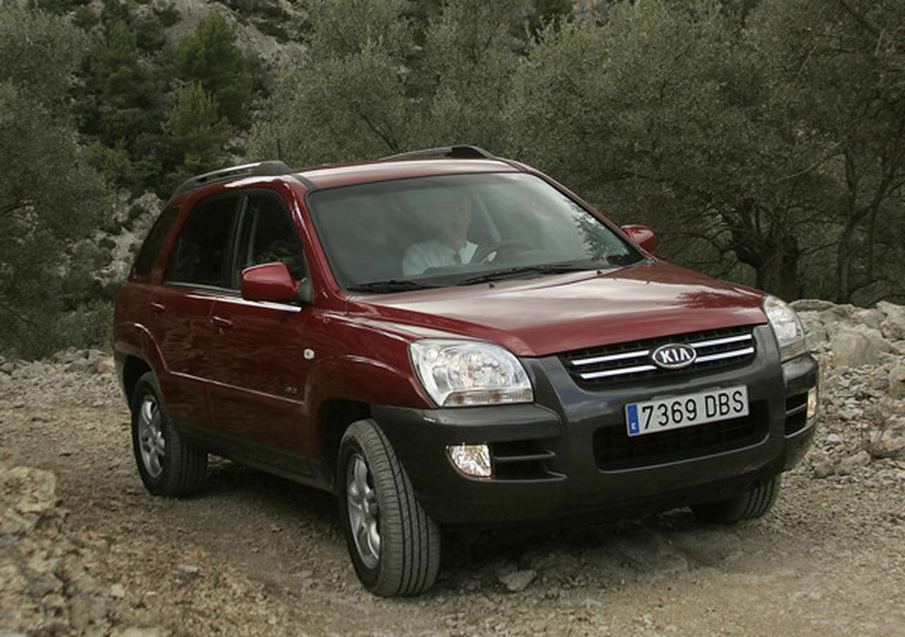 На Motor Show 2005 компания KIA представила две обновленные модели