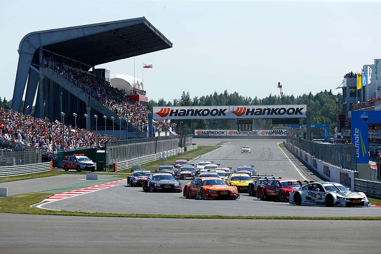 В 2015 году болельщиков ждут в два раза больше гонок DTM – 18 вместо прежних 9.