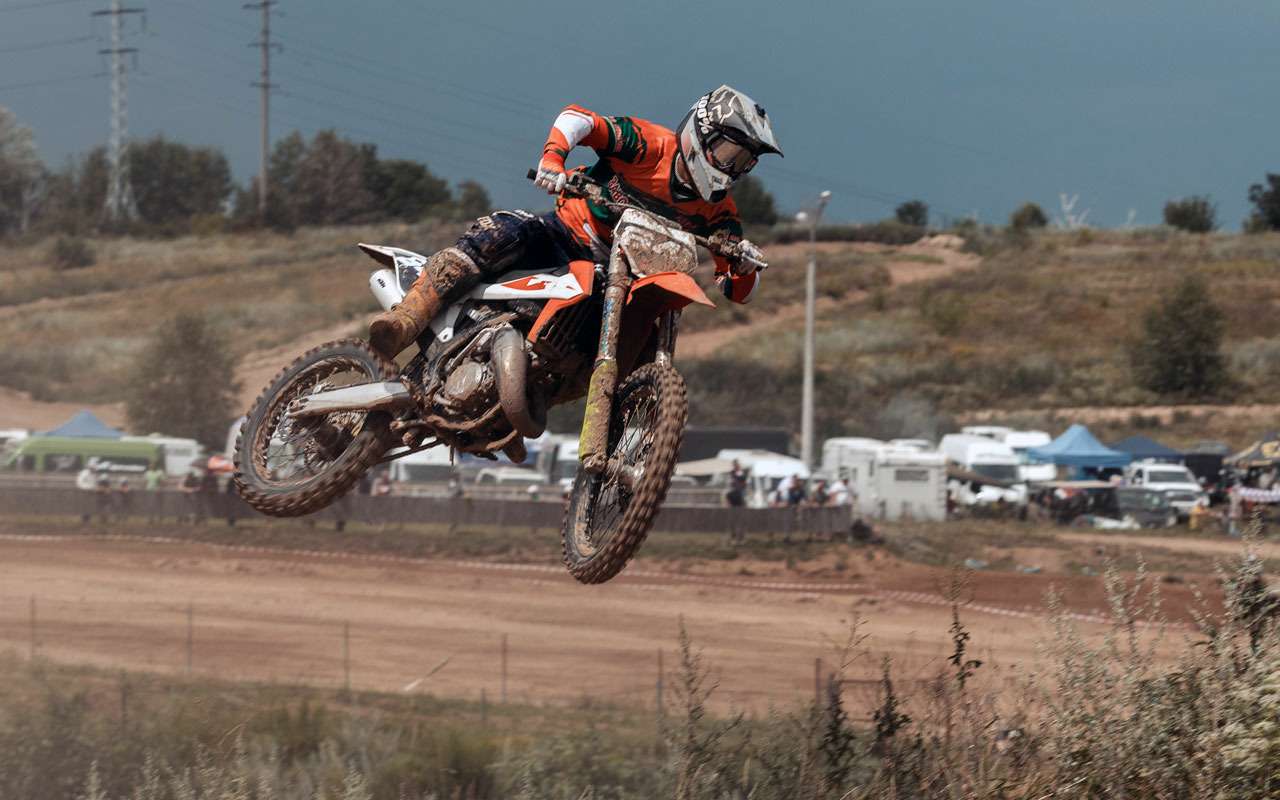 6 лучших шлемов для эндуро. От доступных до дорогих