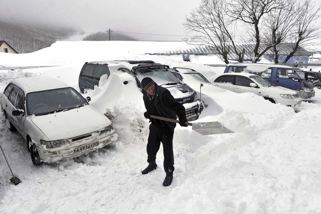 Опрос ЗР: зимний набор автомобилиста
