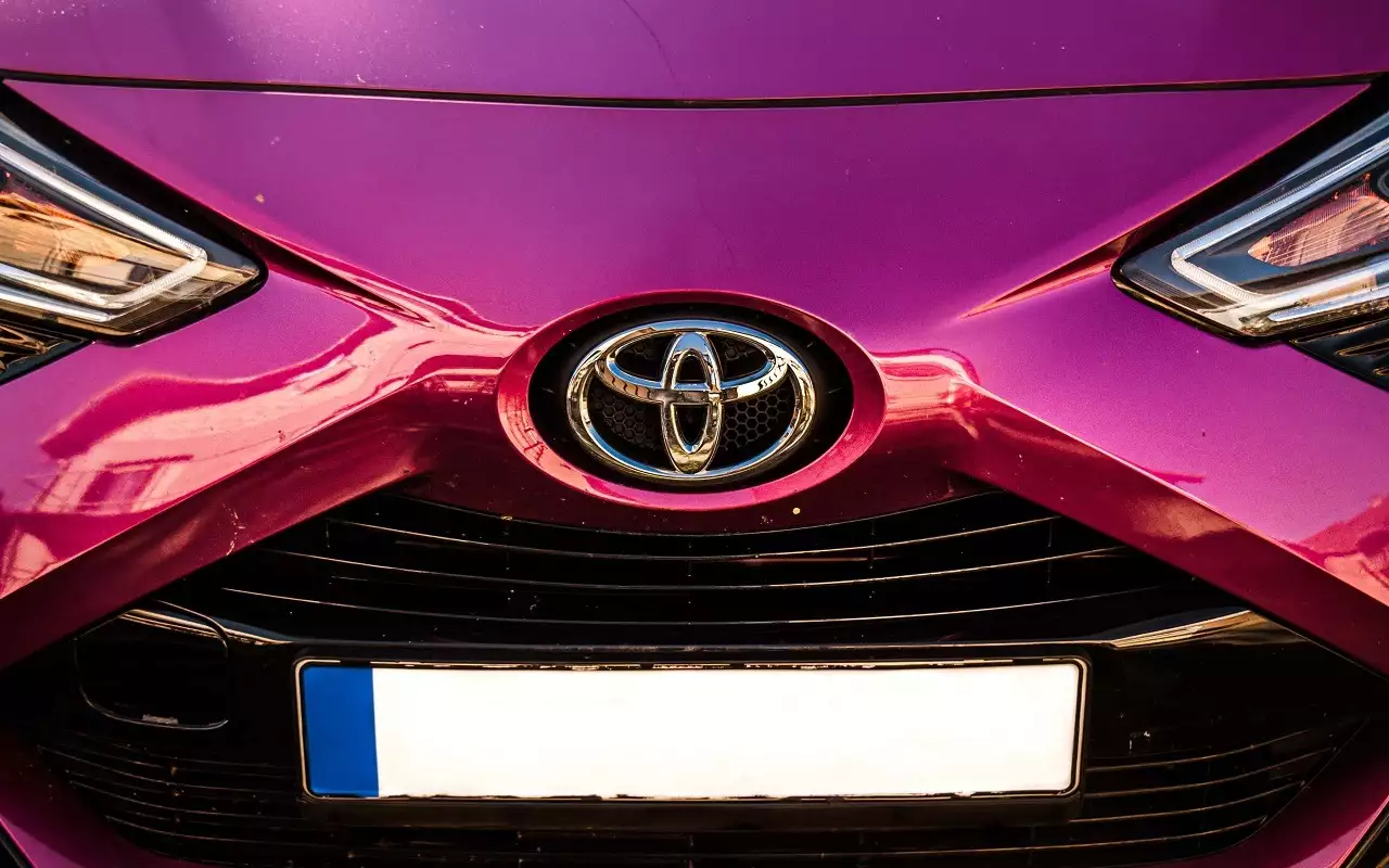 Продажи Toyota продолжают падать: раскрыты причины