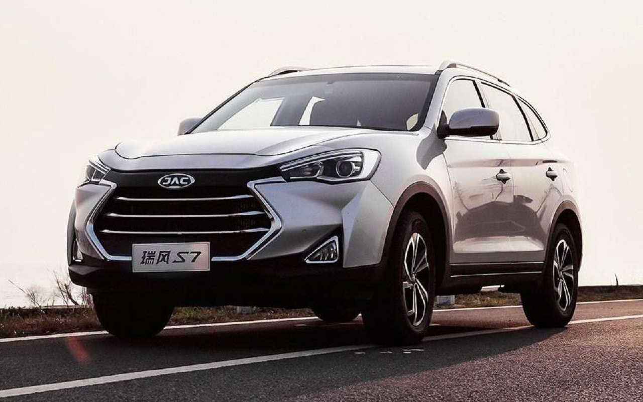 Кроссовер JAC S7 появится в России осенью
