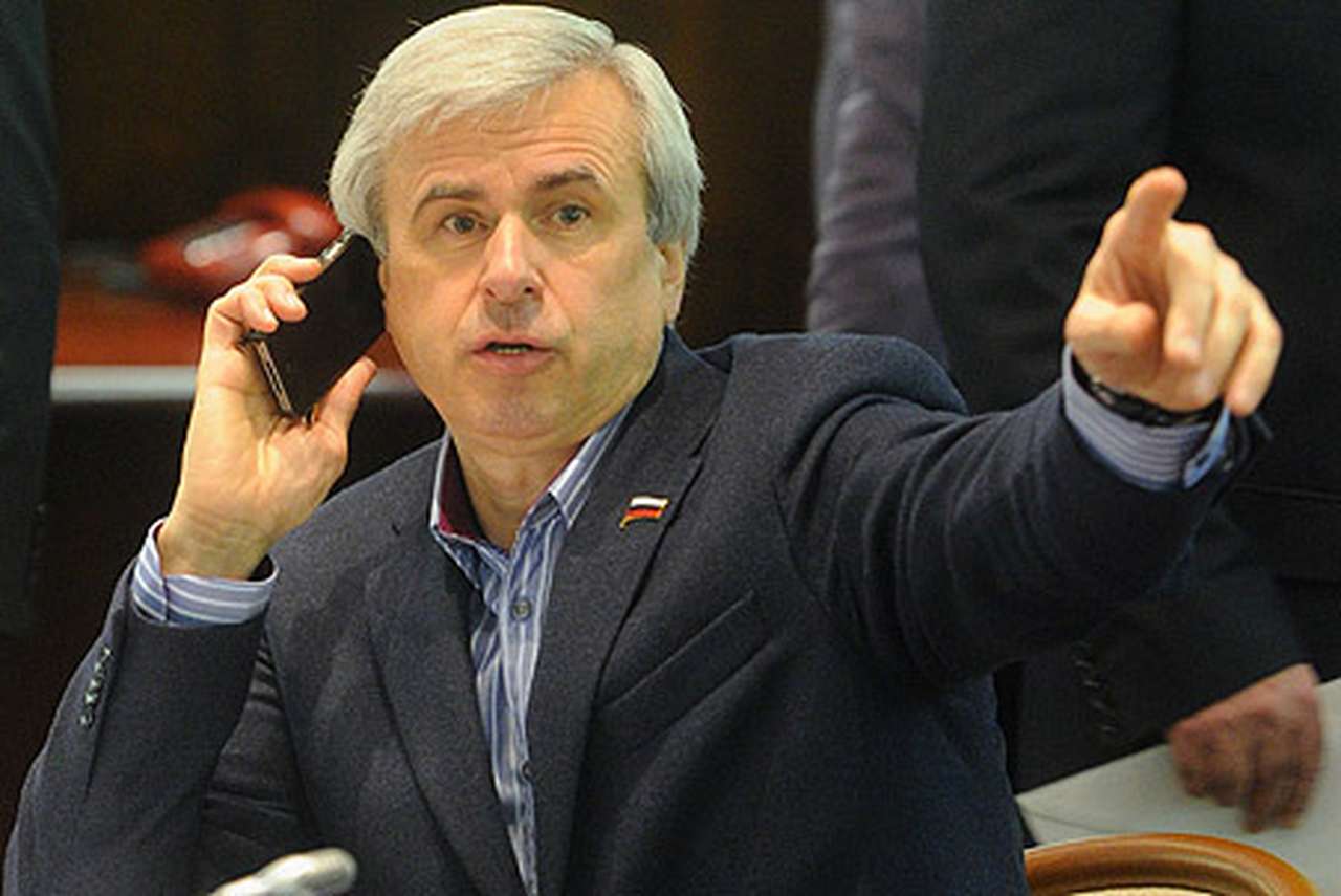 Гаишникам придется зашить карманы и выбросить личные алкотестеры