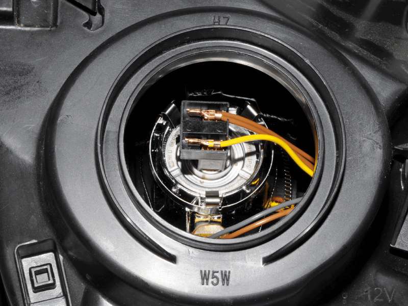 Светодиоды в ДХО с габаритами (Philips 11066XUWX2) - Renault Duster (1G), 2 л, 2