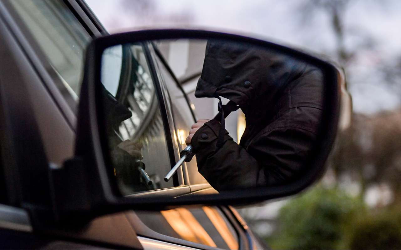 Известно, сколько противоугонных систем стоит на машинах россиян