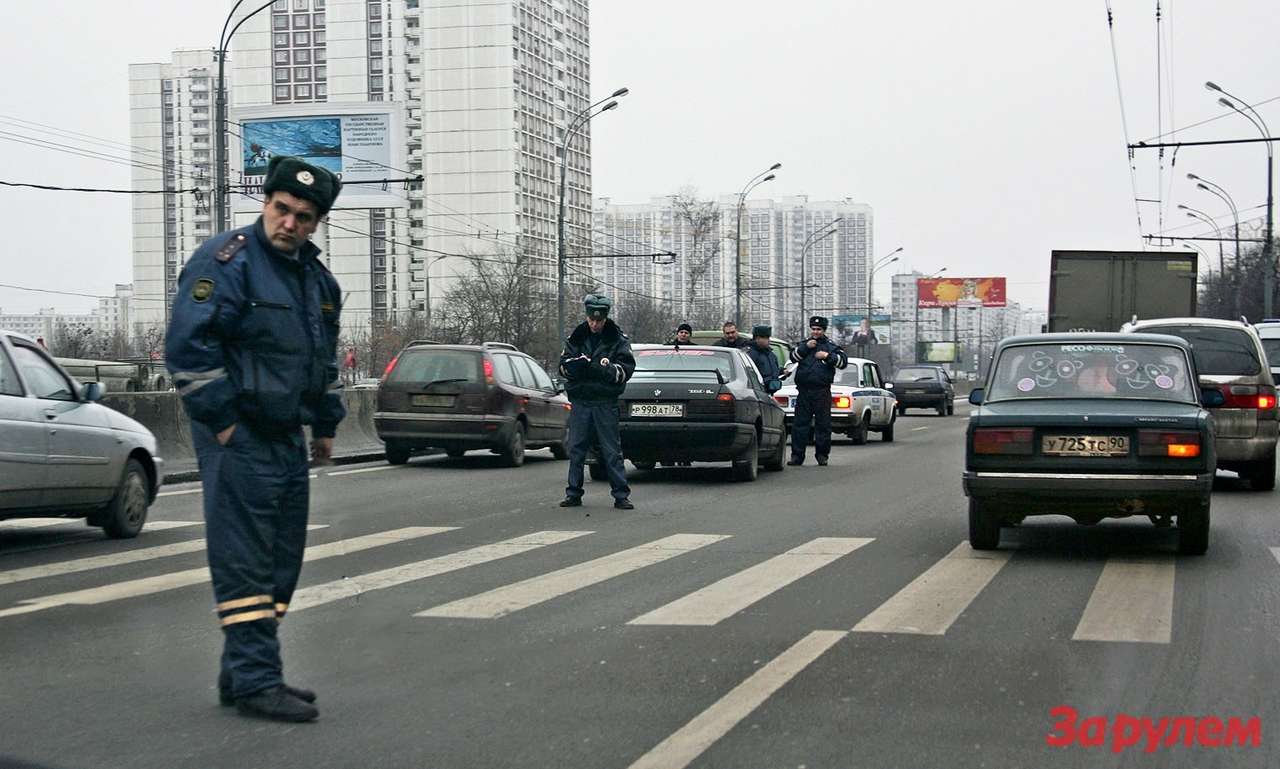 Нетрезвых пешеходов заставят дыхнуть в трубочку