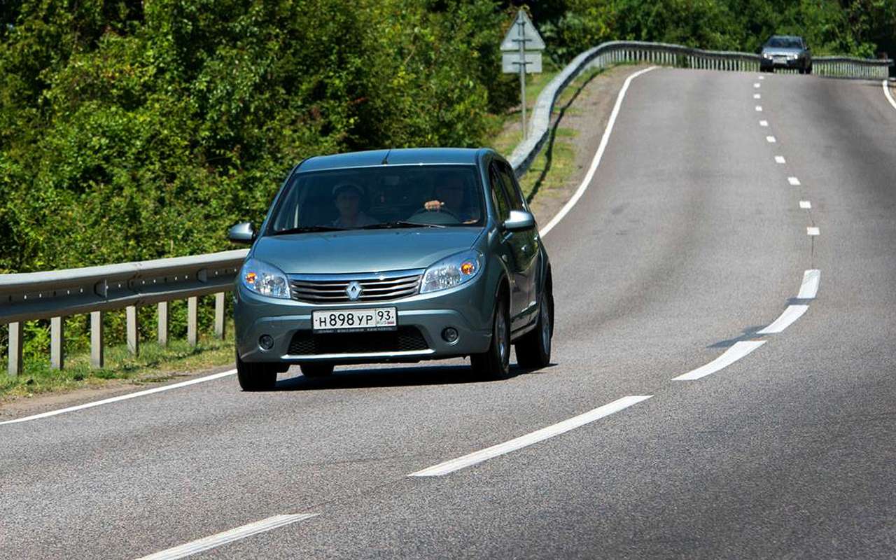 Начал обгон через прерывистую, а закончил через сплошную — есть шанс отбиться!