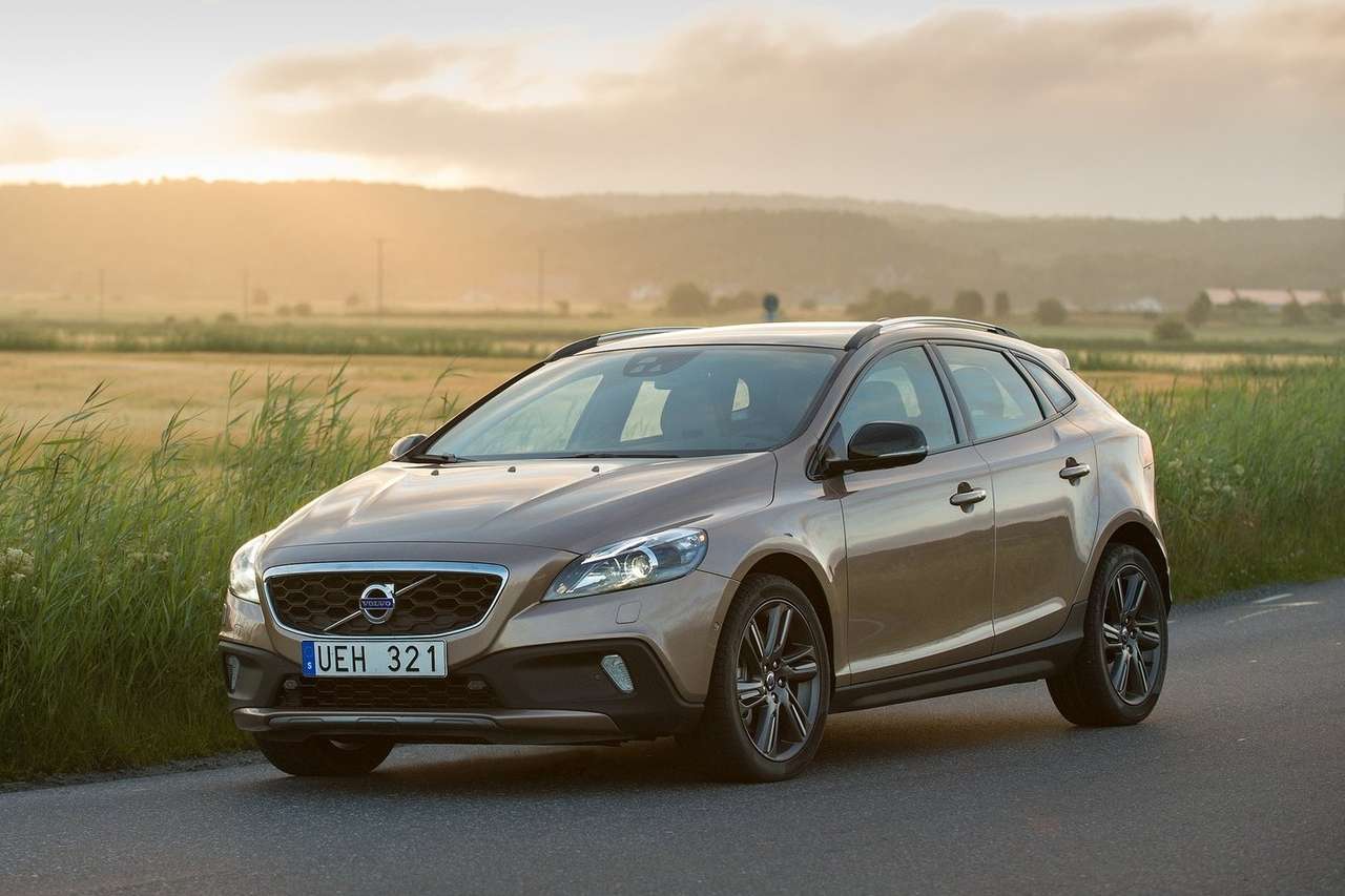 Китайская Geely поможет Volvo с новыми седаном и кроссовером
