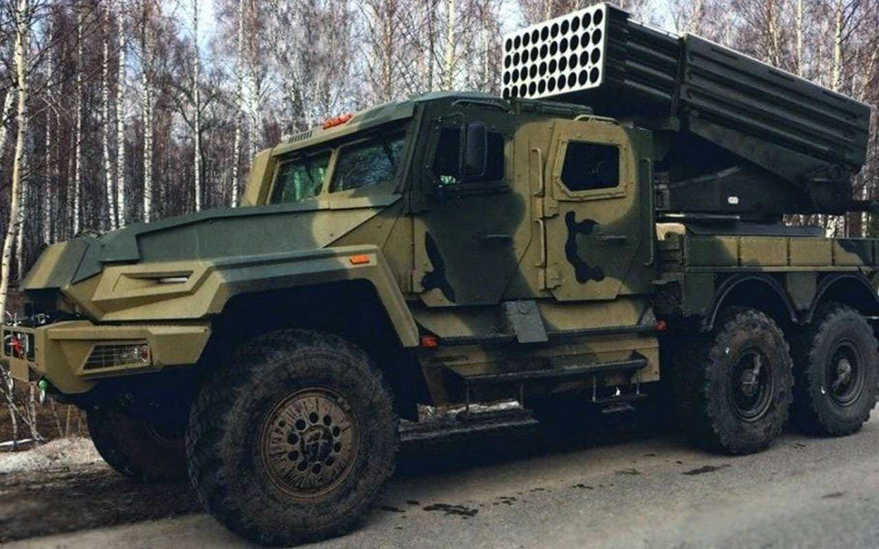 Бронеавтомобиль «Спартак» превратили в «Катюшу»