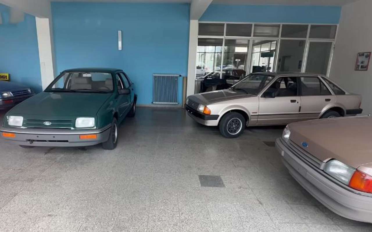 Найден заброшенный салон со «свежими» Фордами 80-х годов (видео)