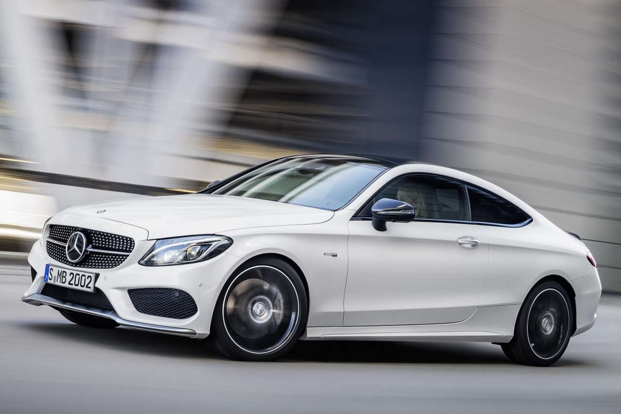 Жонглируя словами: Mercedes-AMG вернул спорткар C 43