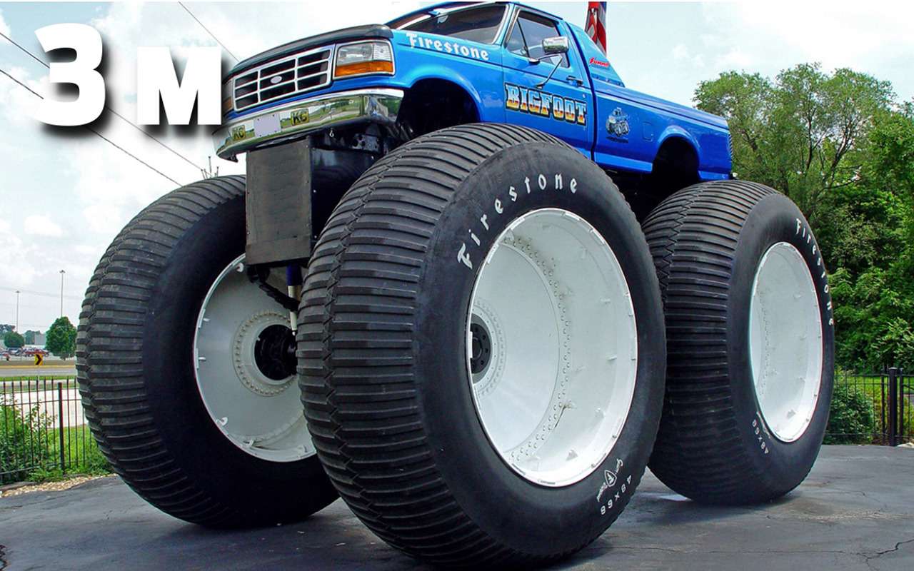 Пока одни машины работают, другие — развлекают публику. Монстр-траки — автомобили, которые созданы для специальных шоу, готовы поражать зрителей невероятными трюками. Лидирующие позиции в таких шоу удерживает построенный американцем Бобом Чендлером Bigfoot 5. Высота пикапа составляет 4,7 м, вес — 17 236 кг, а высота покрышек — 3 м. Bigfoot №5 — обладатель самых больших колес среди монстр-траков в мире.