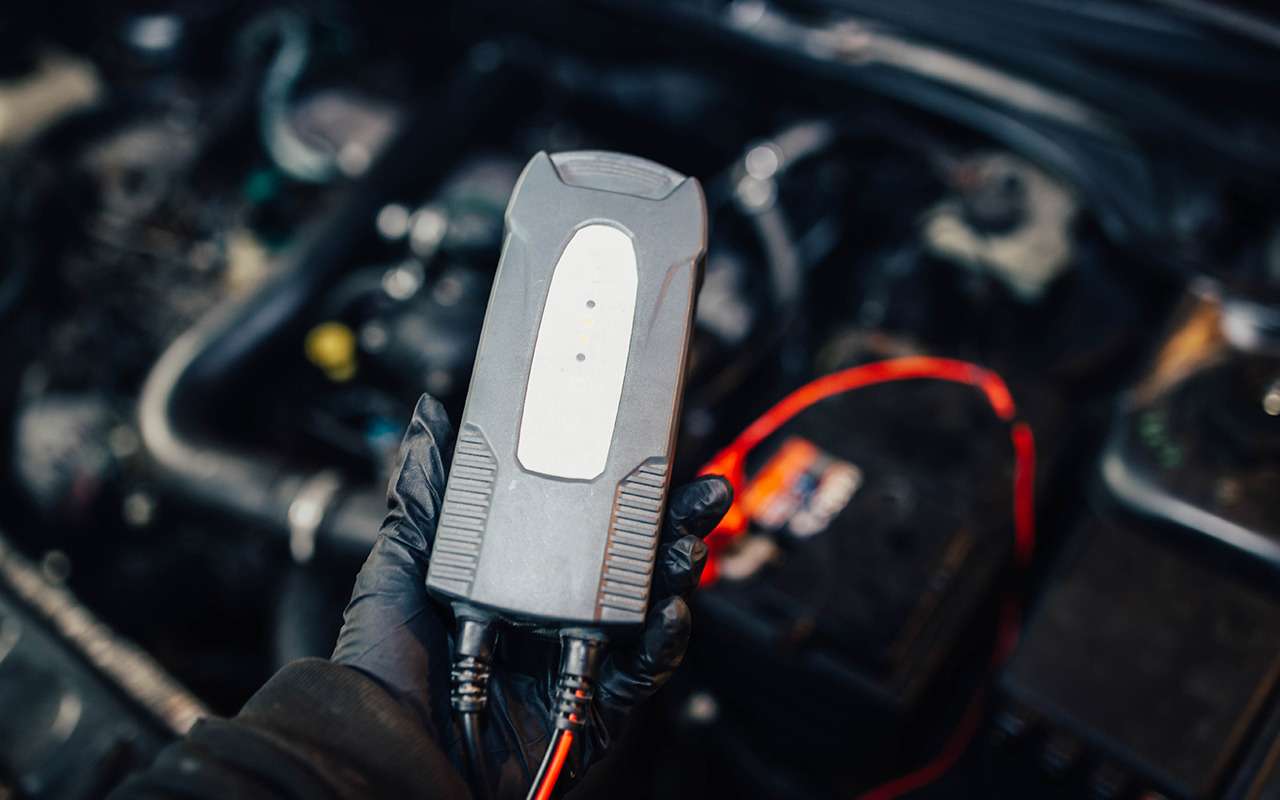 Бустер, пауэр-банк, jump starter —  что поможет завестись без АКБ?