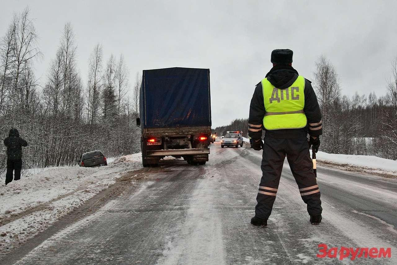 Жене омского гаишника не удалось обмануть страховщиков