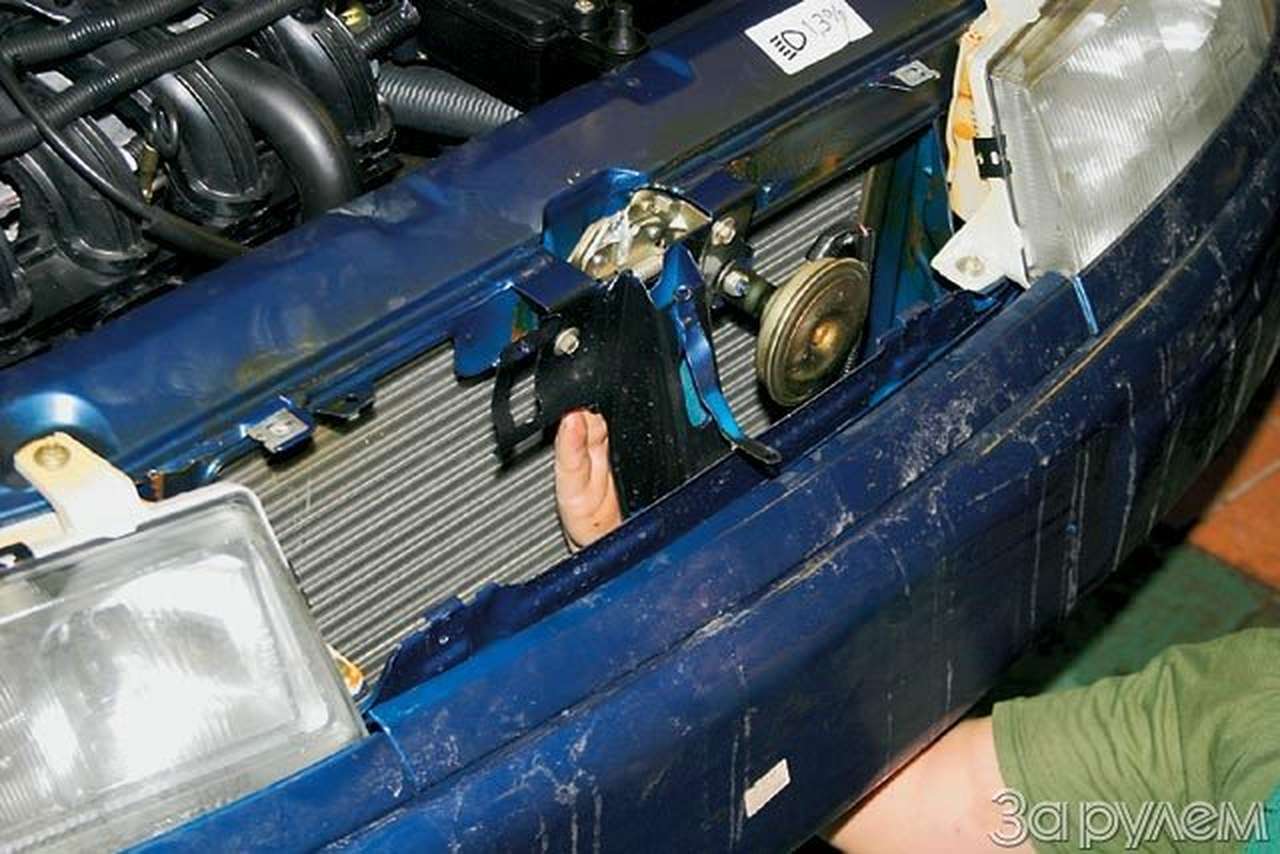 ВАЗ-2110. Замок капота. Двойная защита