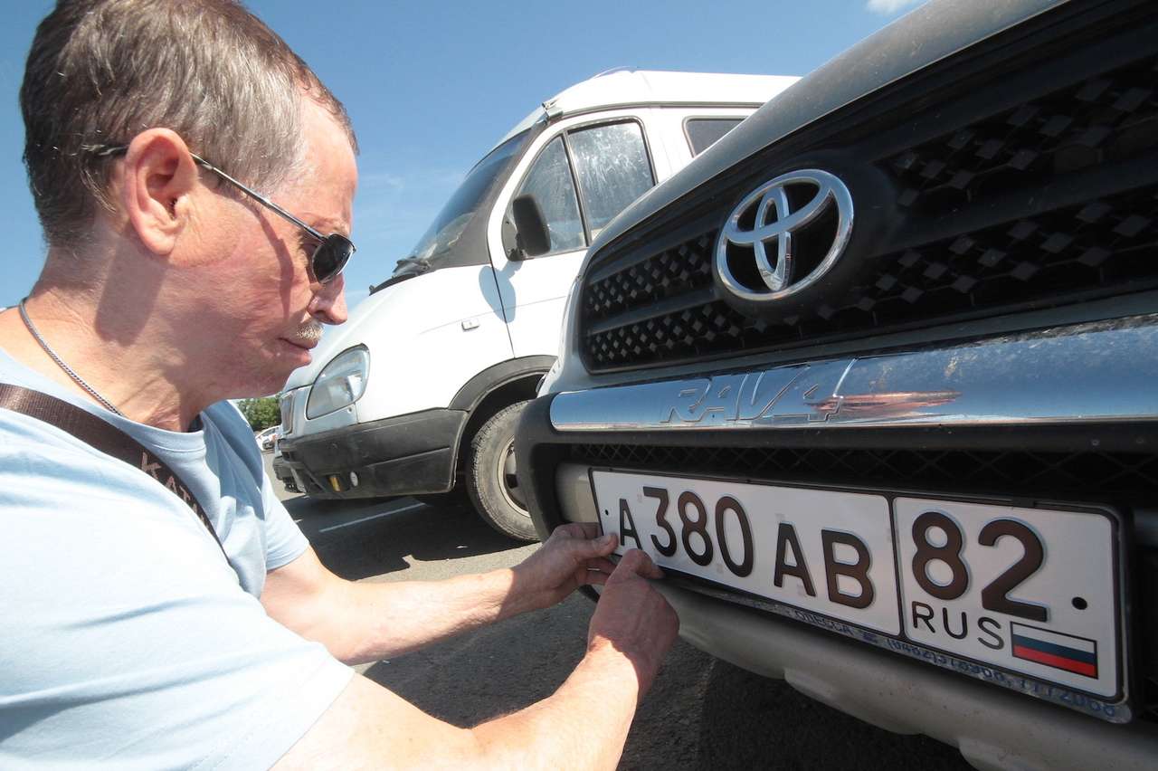 Как снять автомобиль с учета для вывоза за рубеж?