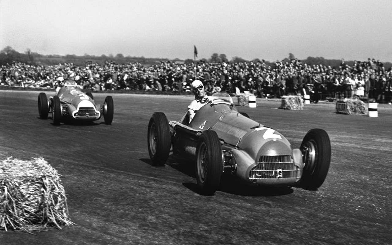 Куртки вместо комбинезонов - как гонки стали безопаснее