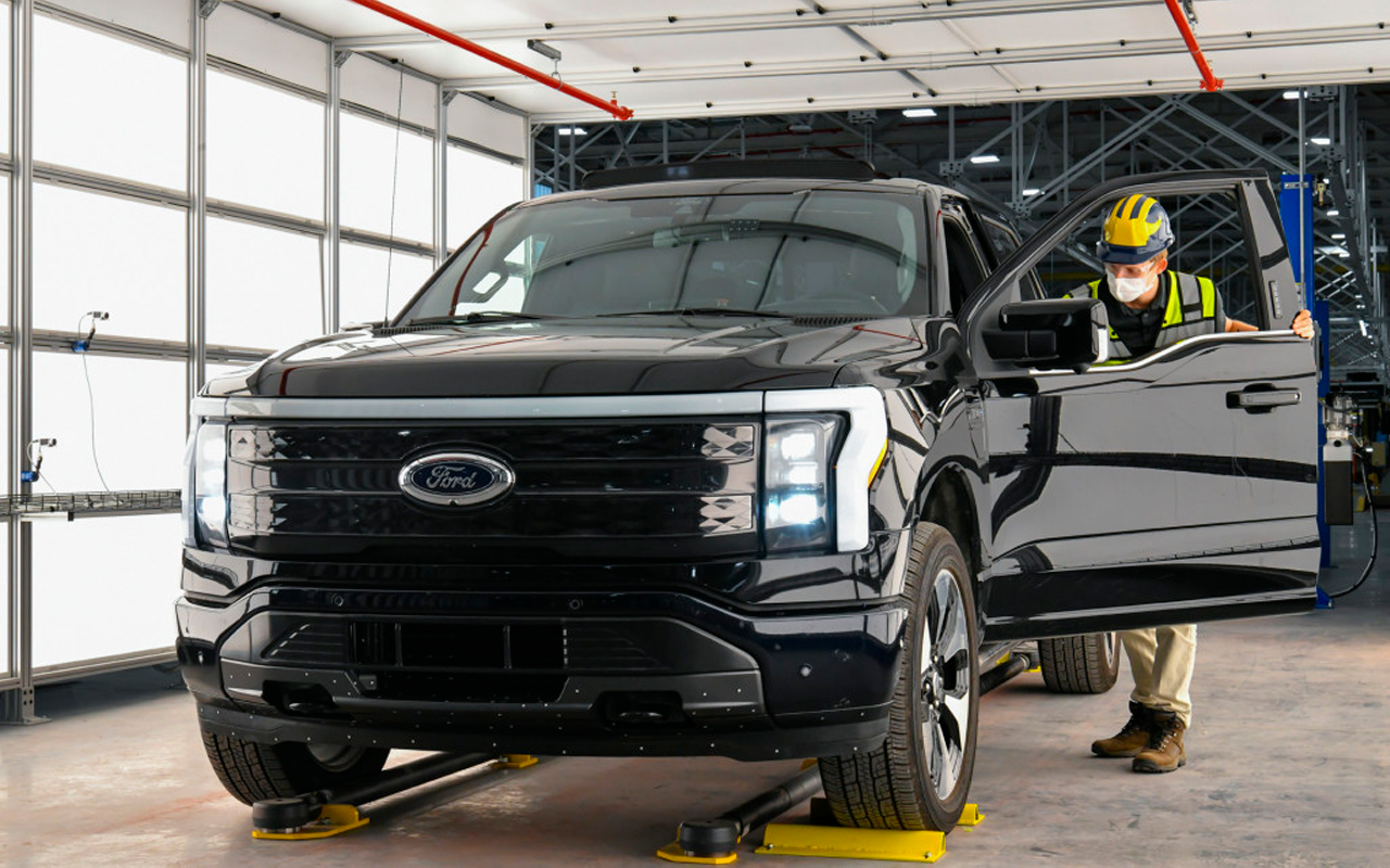 Пикапы Ford оказались пожароопасными