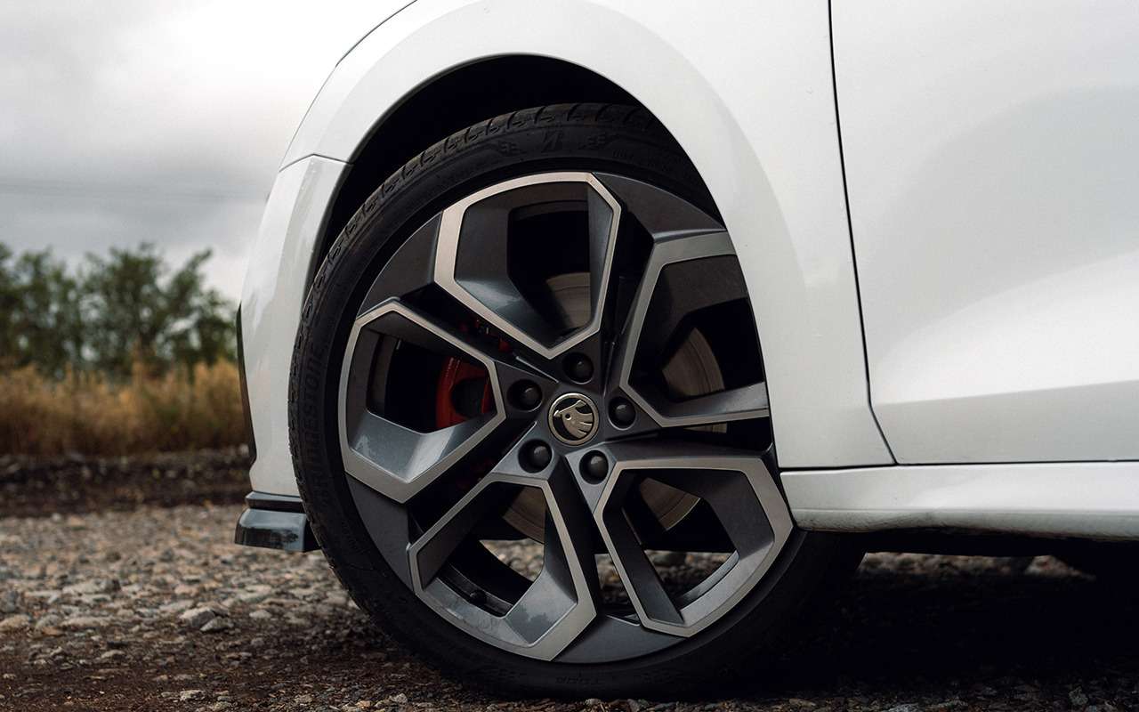 Дефицит иномарок в России решается посредством параллельного импорта