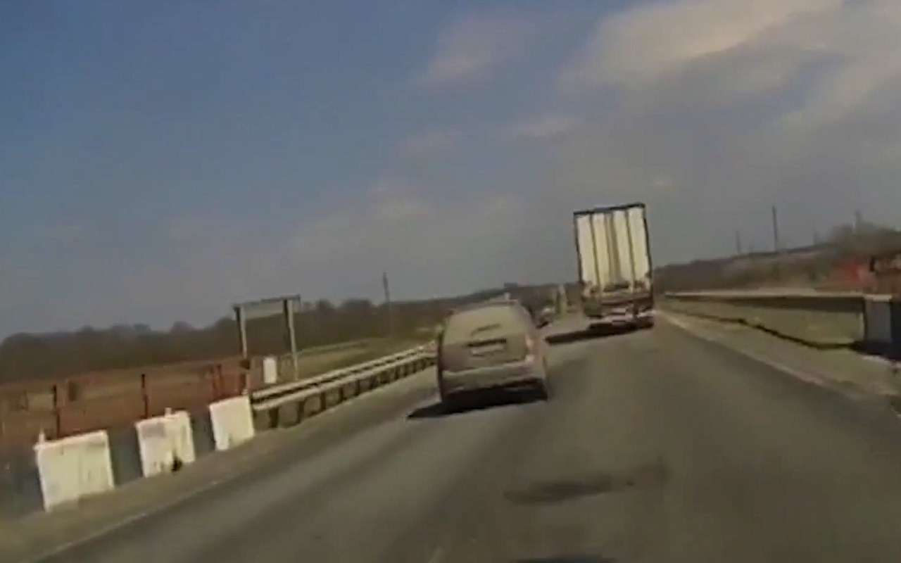 Езда по встречке закончилась стрельбой по колесам (видео)