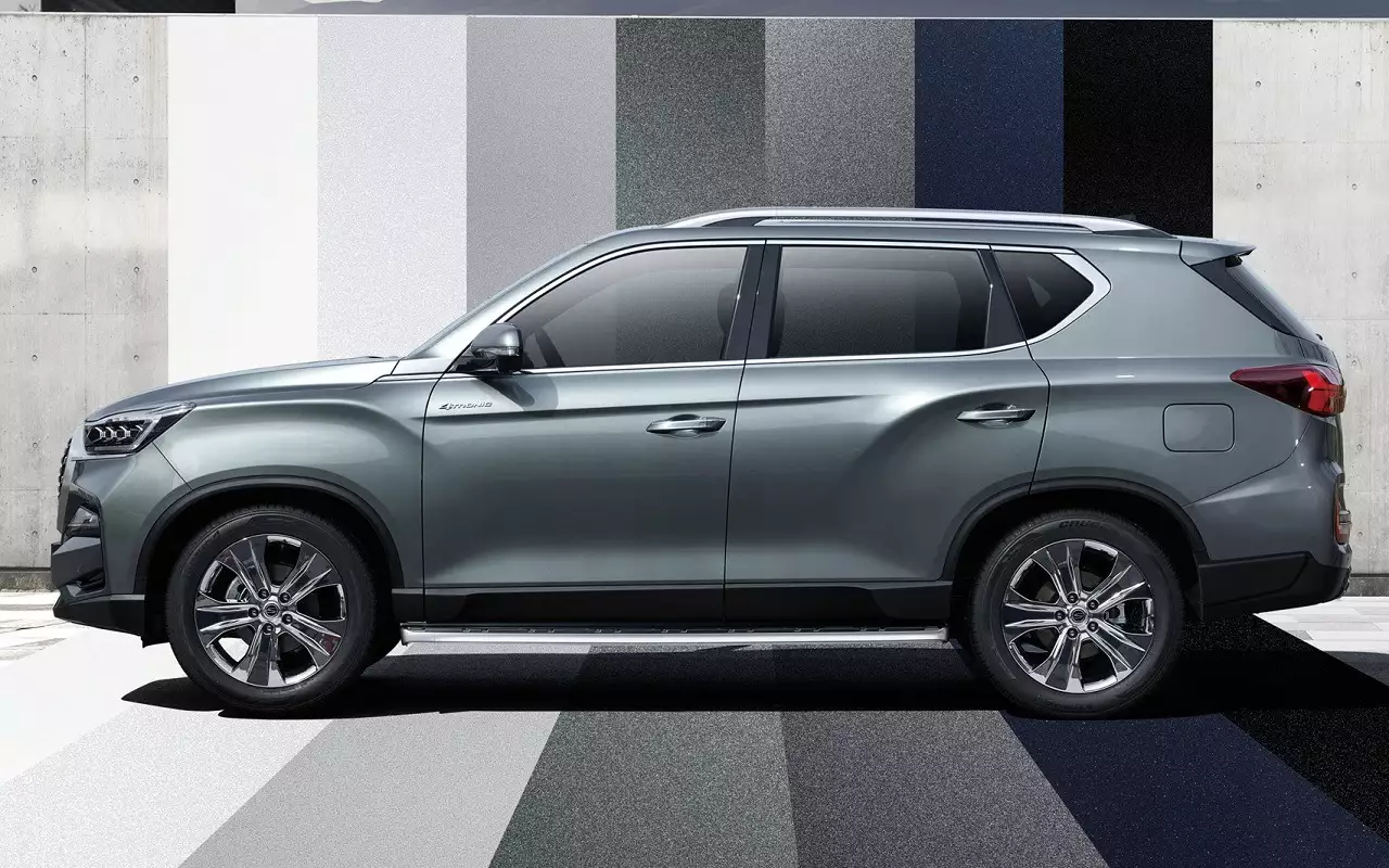 Известный корейский внедорожник  — впервые 7 мест!