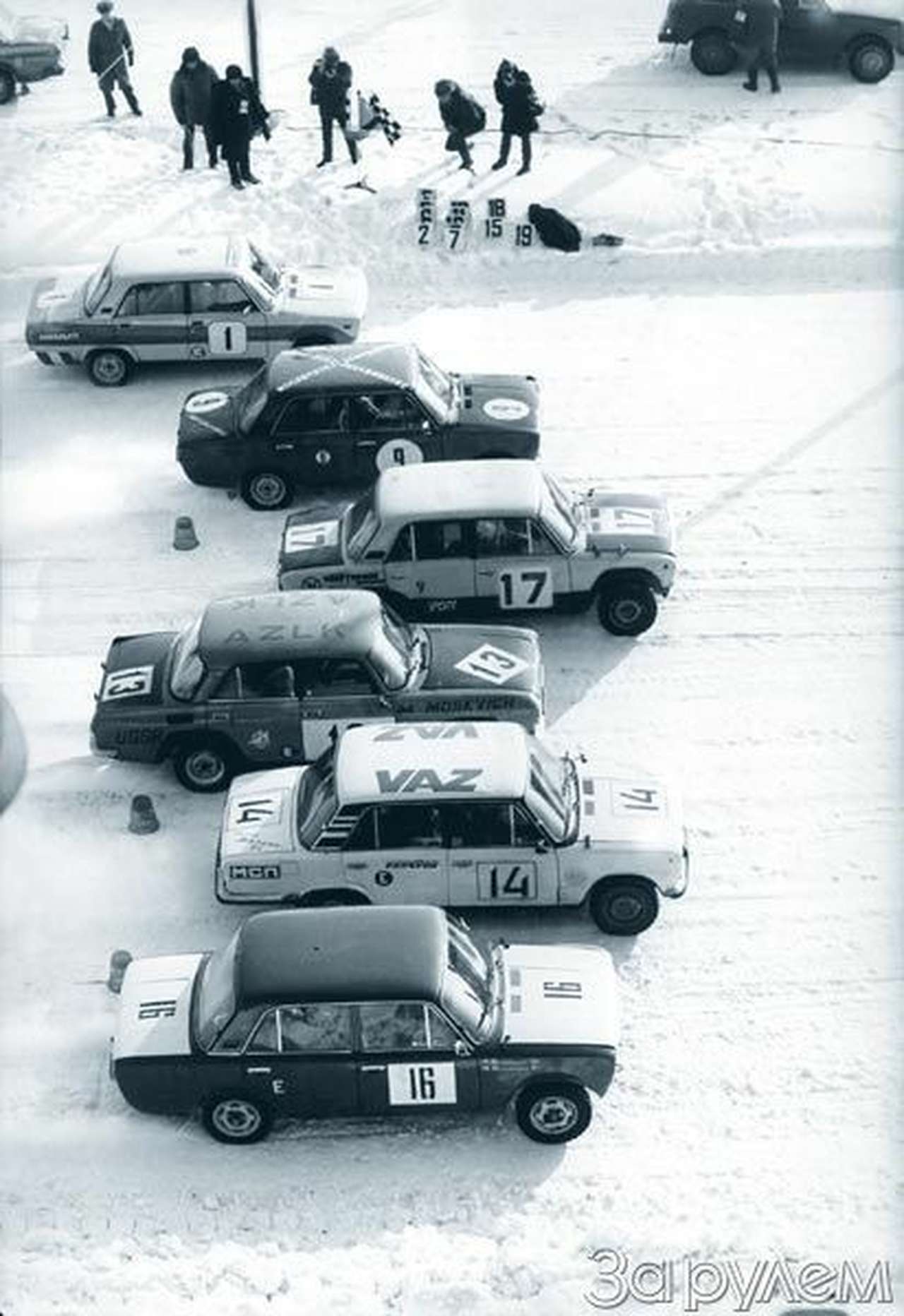 Самые мощные, подготовленные на заводах моторы спортивных «москвичей» и «жигулей» развивали до 145 л.с.  