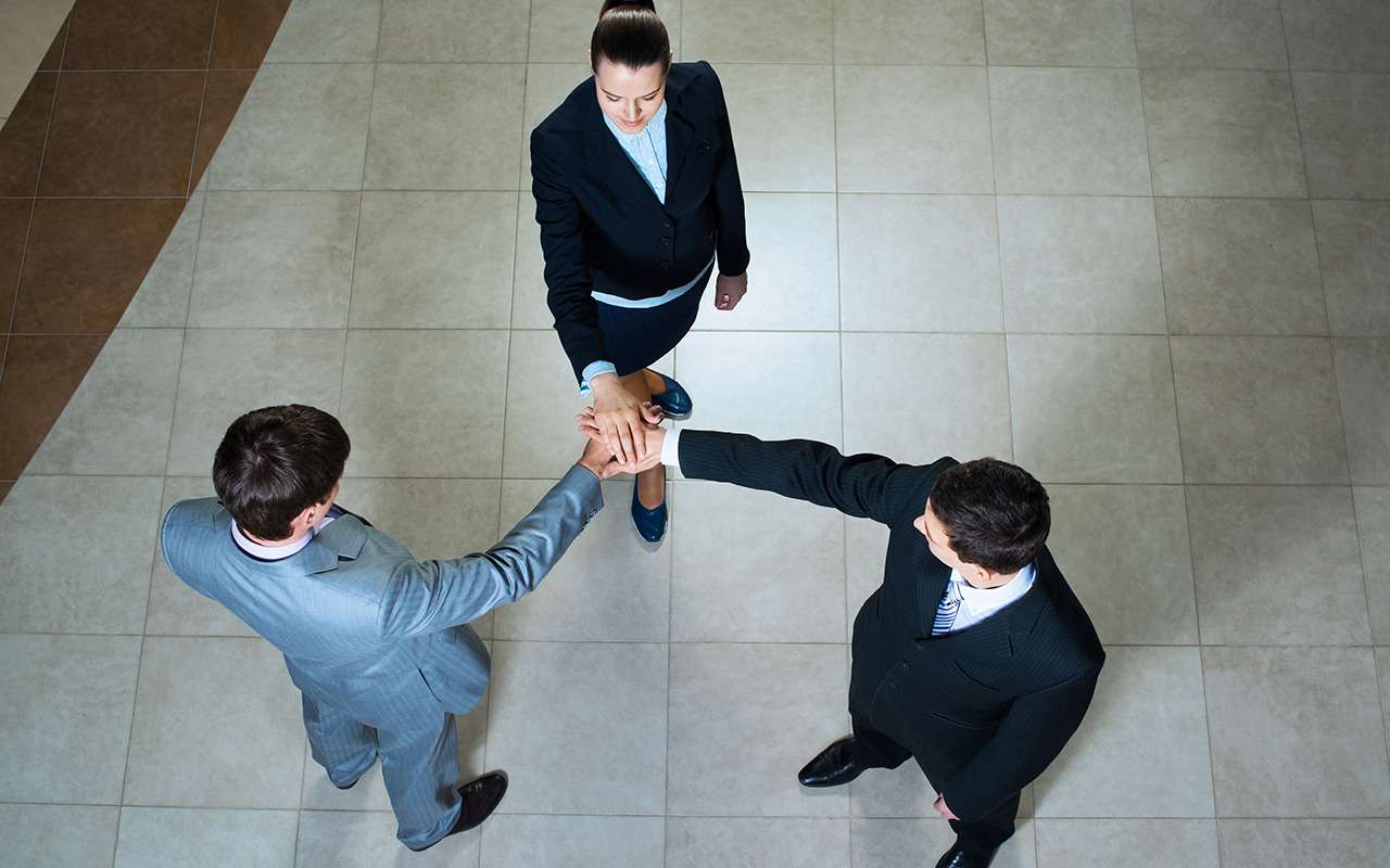 ОСАГО с «нагрузкой»: страховщики продолжают вымогать деньги у автовладельцев