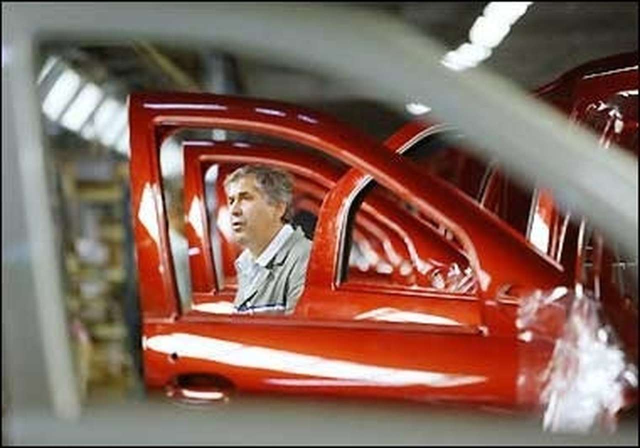 В Москву поедут 60 трейлеров с Renault Logan