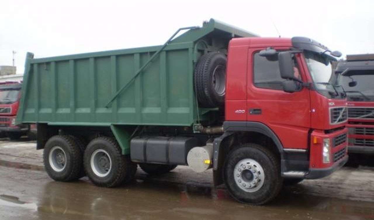 Угонщики перешли на грузовики и спецтехнику