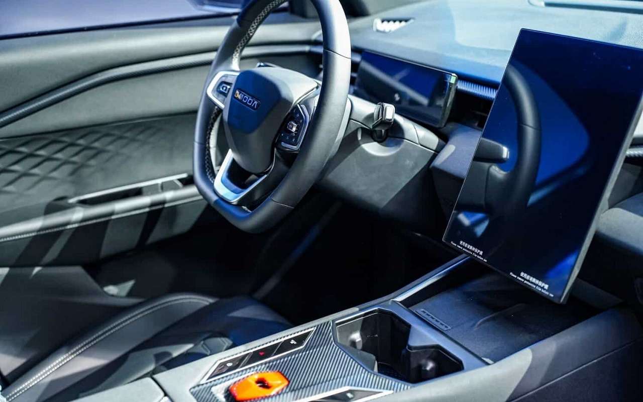 Интерьер Omoda C4