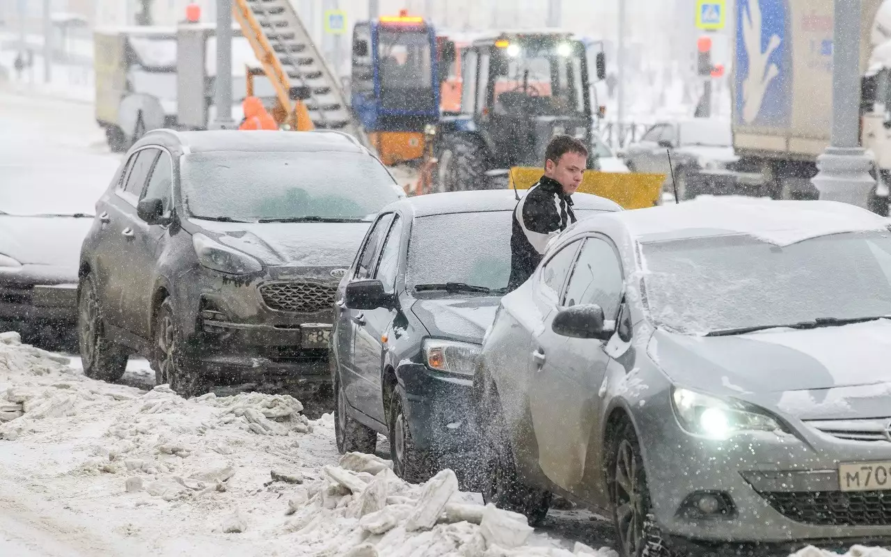 Снег и холод становятся причиной неожиданных штрафов для водителей
