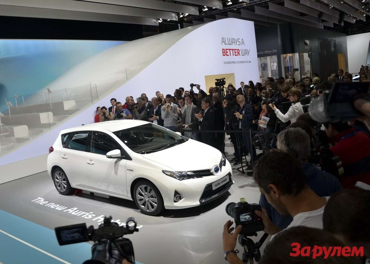 Toyota показала второе поколение Auris