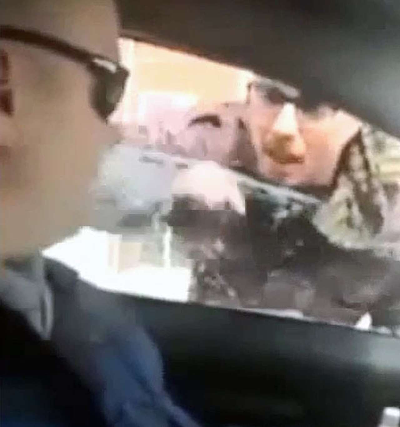 Вежливый водитель против хама (ВИДЕО)