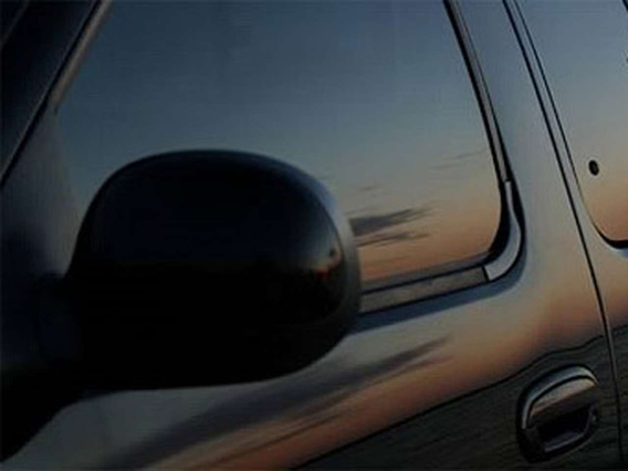 Тольяттинец напал на московского полицейского из-за тонировки