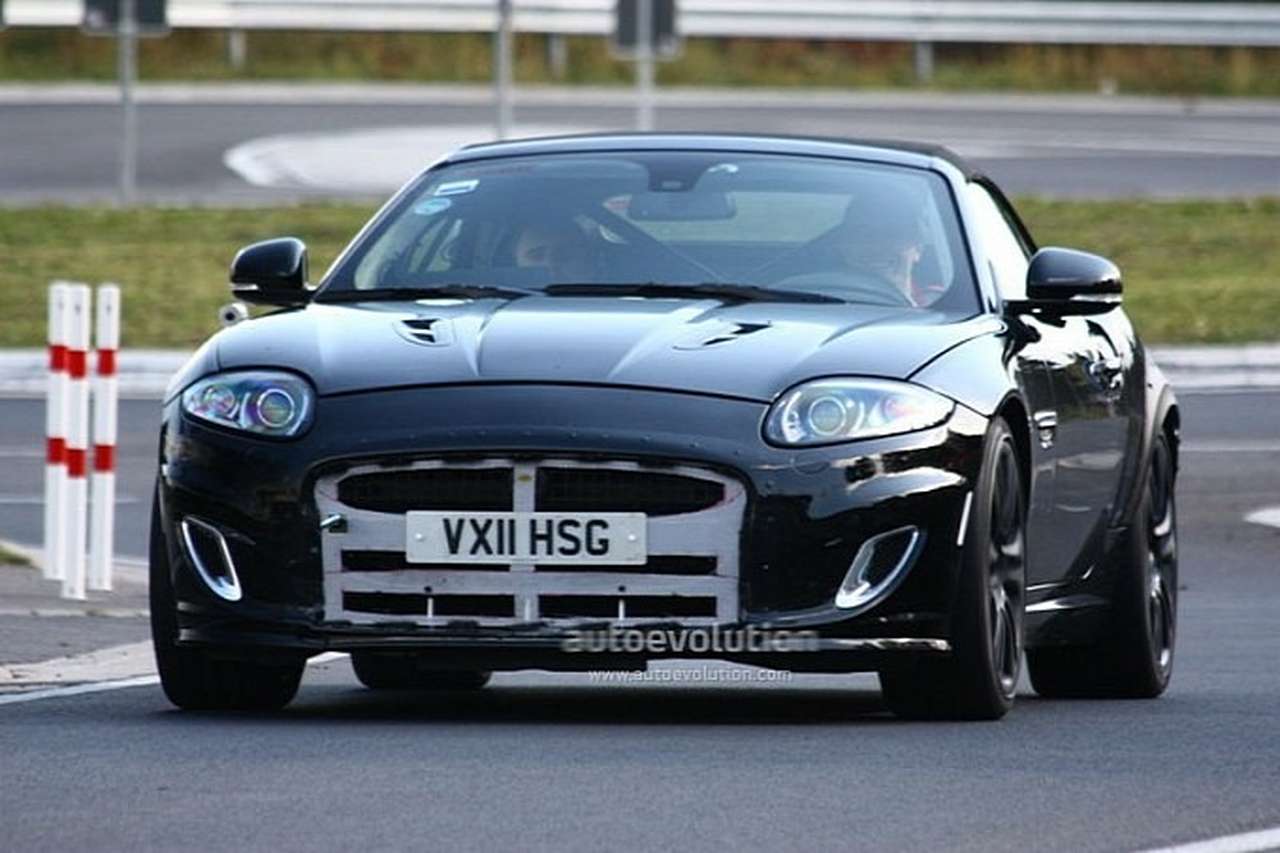 Jaguar XE замечен на Нюрбургринге