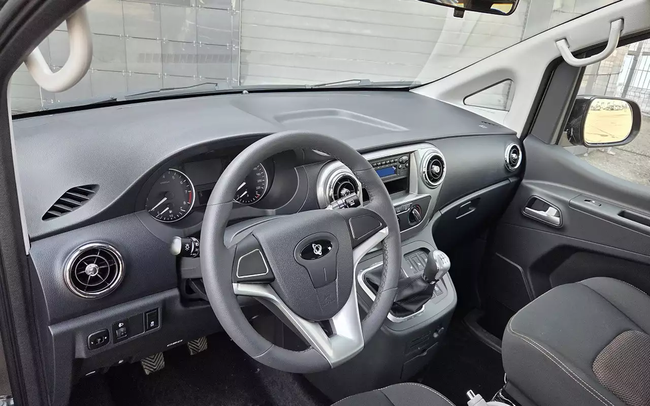 Конкурент Ларгуса получит автомат и круиз-контроль