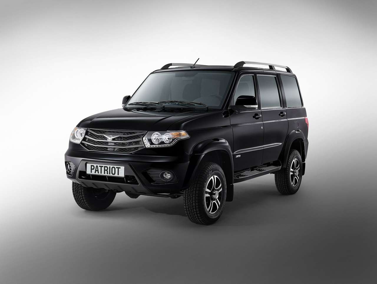 Обновленный UAZ Patriot появился у столичных дилеров