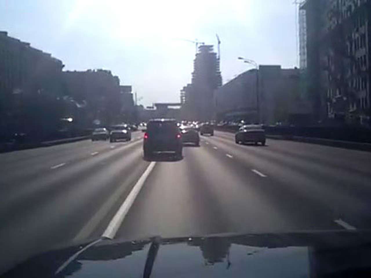 Михалков и без мигалки продолжает ездить по встречке