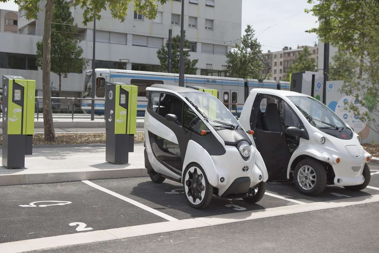 Toyota I-Road и COMS