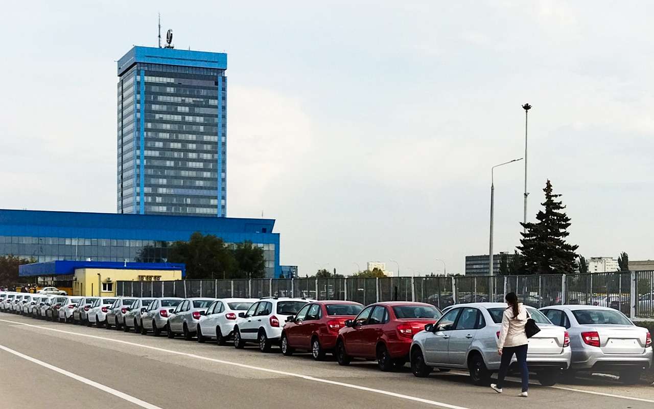 АВТОВАЗ собрал тысячи некомплектных машин — что с ними сейчас?