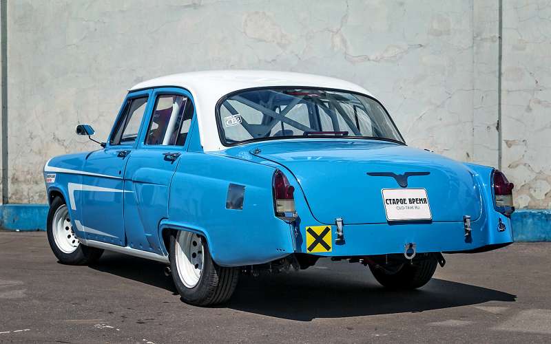 ГАЗ 21 спорт. Гоночная Волга ГАЗ-21. Волга 21 сзади. ГАЗ 21 вид сзади