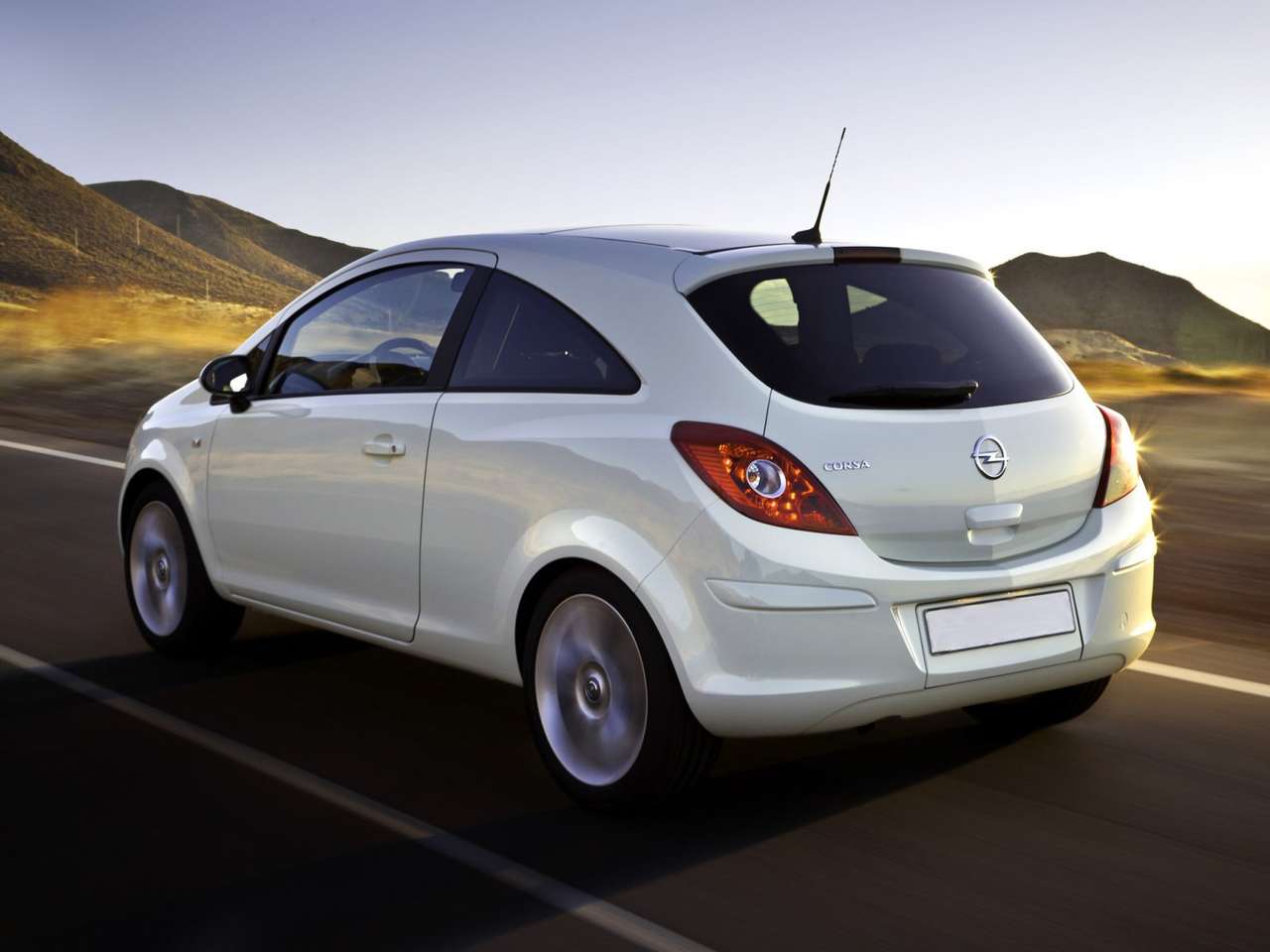 Opel отзывает автомобили Corsa в России