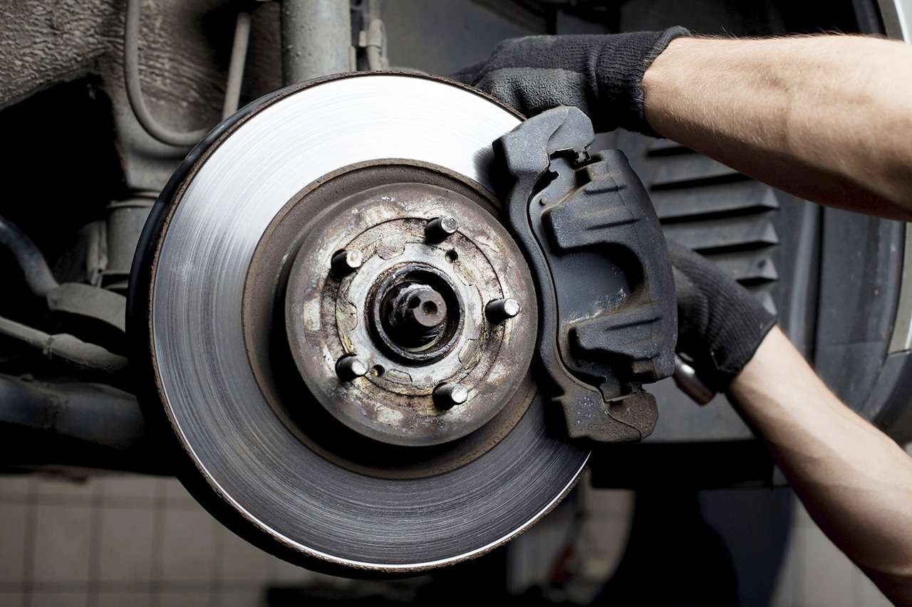 А ЗНАЕТЕ ЛИ ВЫ... почему скрипят тормоза?