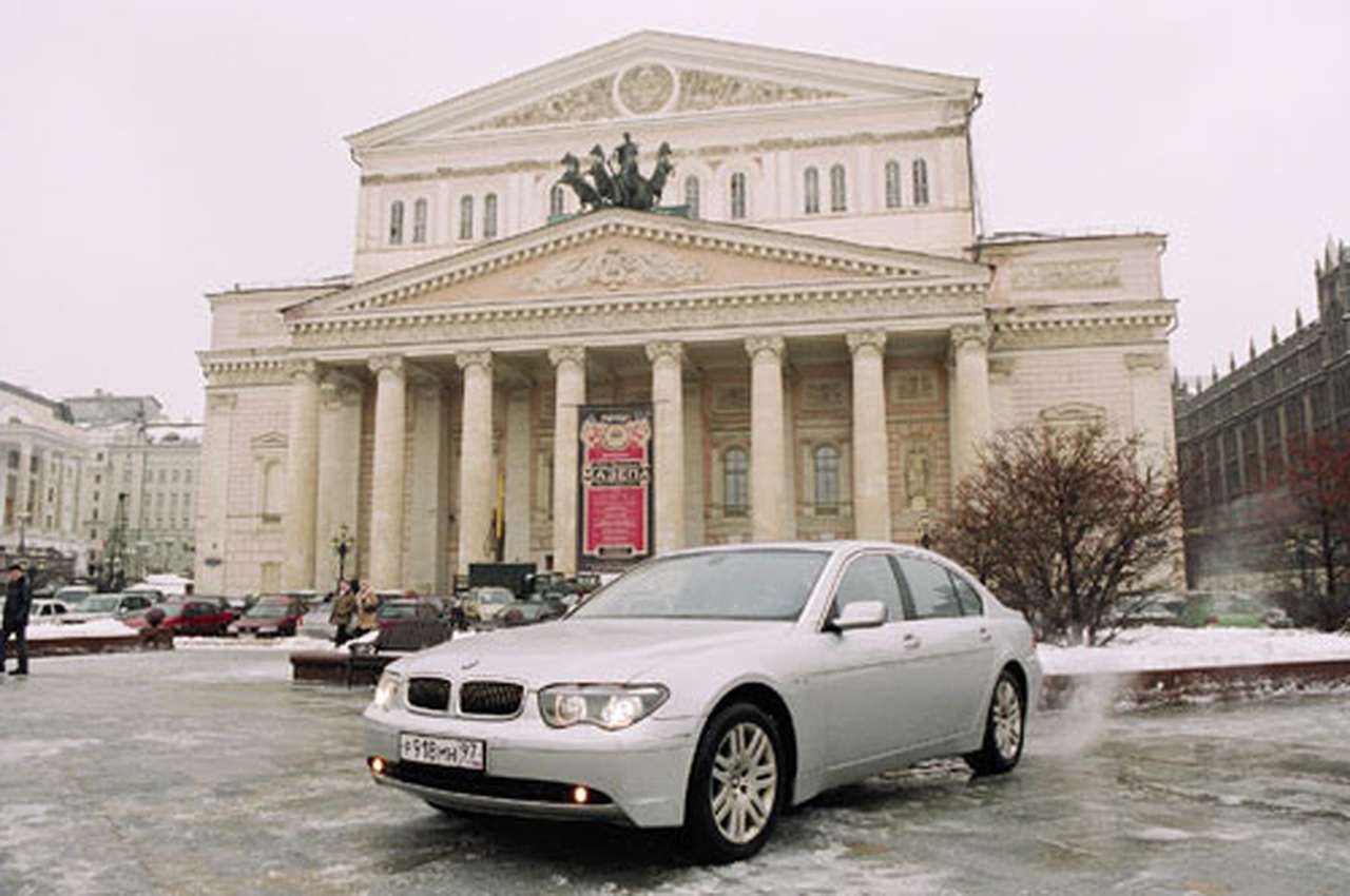 BMW – официальный автомобиль Большого театра