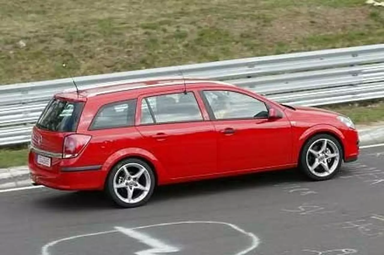 Загадка Opel: Astra Caravan, но не Astra?