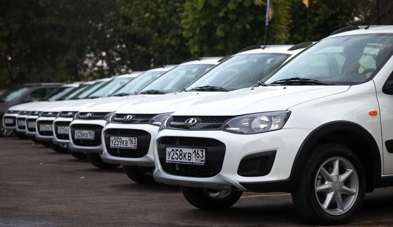 Россияне из-за роста ставок стали отказываться от автокредитов