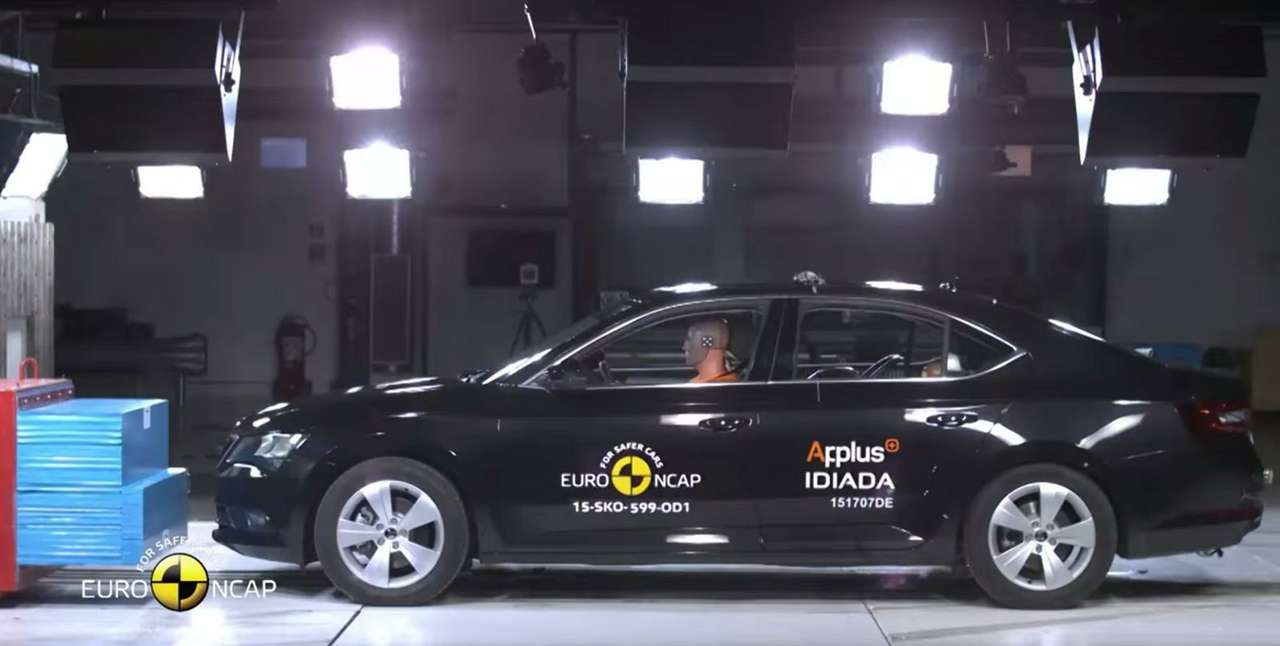 Skoda Superb получила «5 звезд» в краш-тестах EuroNCAP