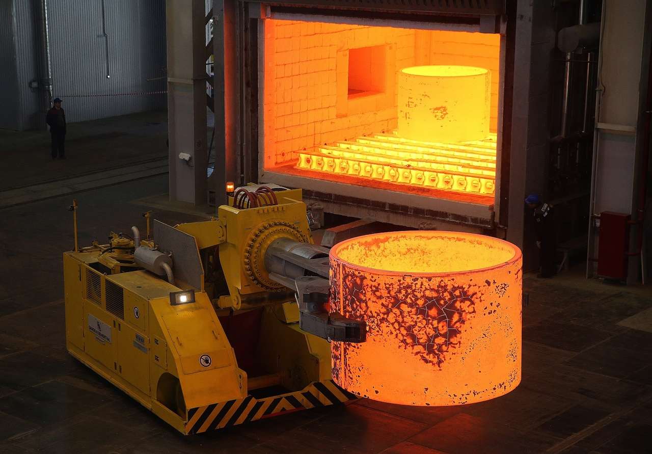 Госкомпаниям запретят закупать импортную автотехнику