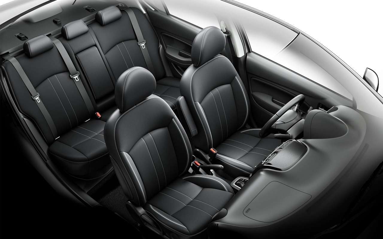 Интерьер Mitsubishi Attrage