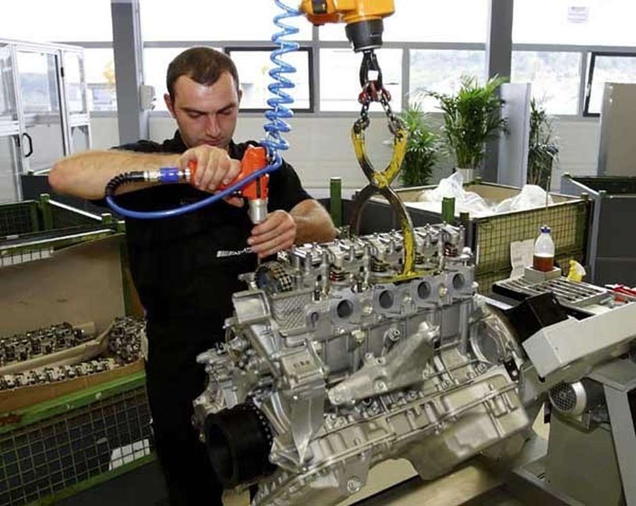 Моторы к Mercedes S65 AMG сделают прямо на автошоу в Чикаго
